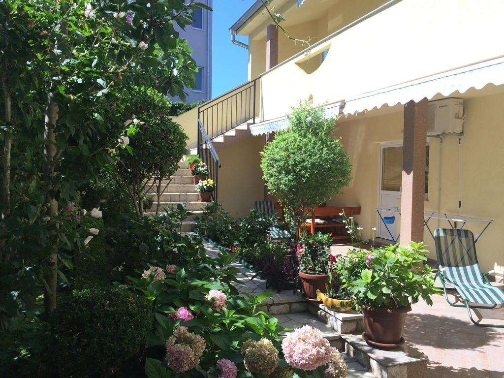 Apartment Kolundzic Novi Vinodolski Bagian luar foto