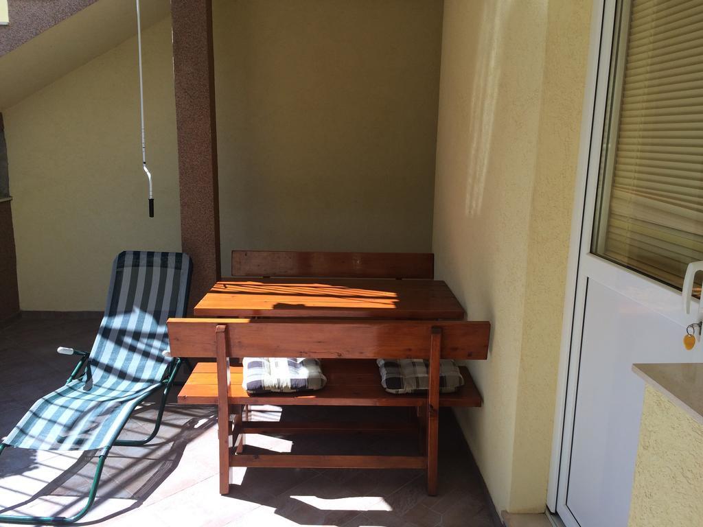 Apartment Kolundzic Novi Vinodolski Bagian luar foto