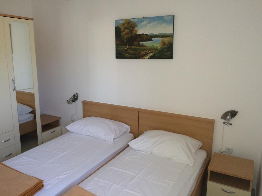Apartment Kolundzic Novi Vinodolski Bagian luar foto