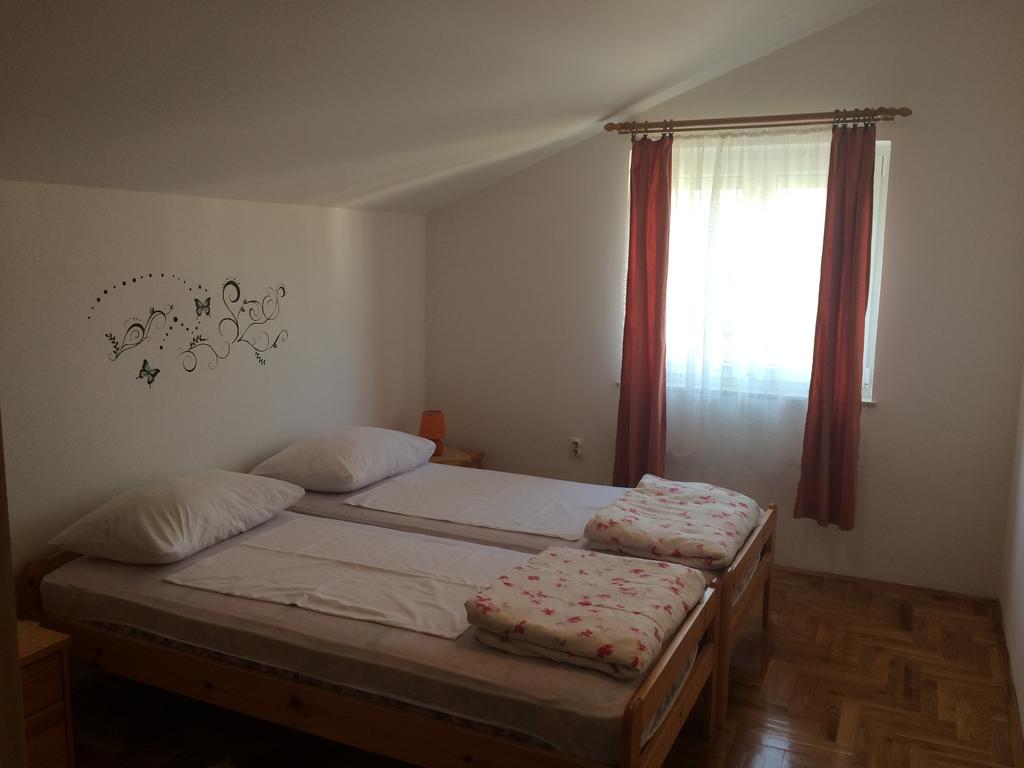 Apartment Kolundzic Novi Vinodolski Ruang foto