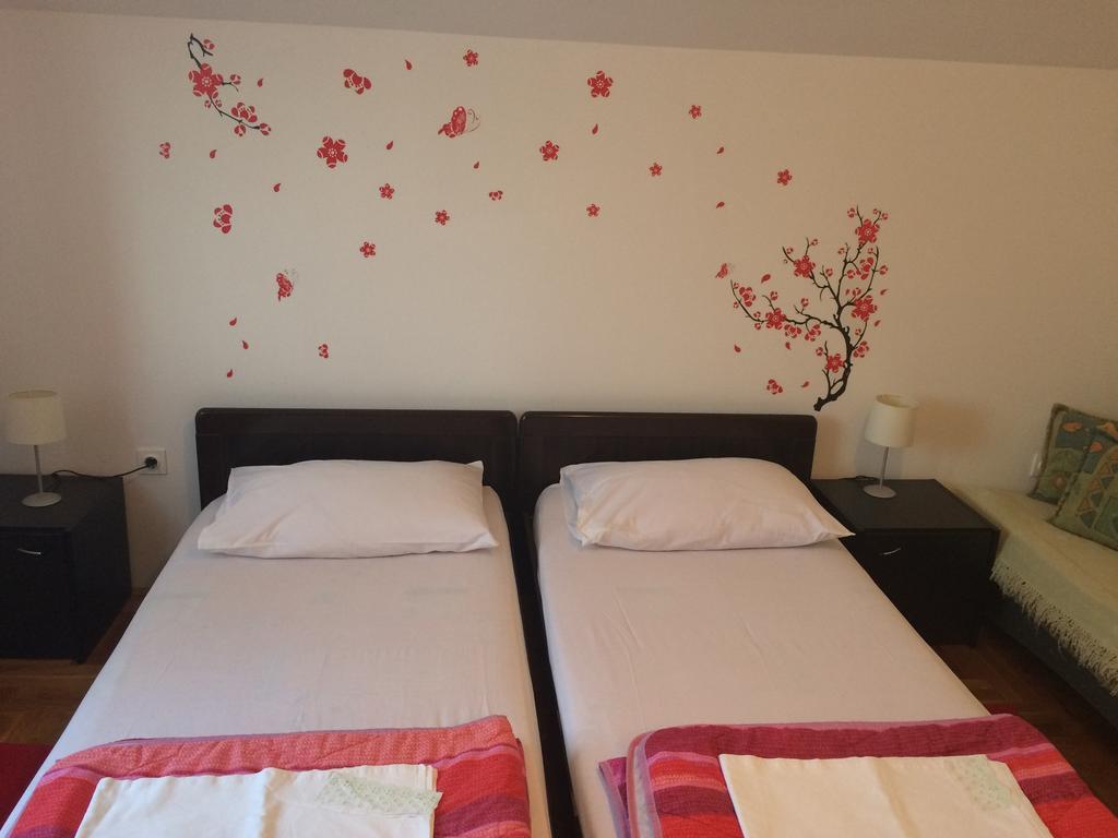Apartment Kolundzic Novi Vinodolski Ruang foto