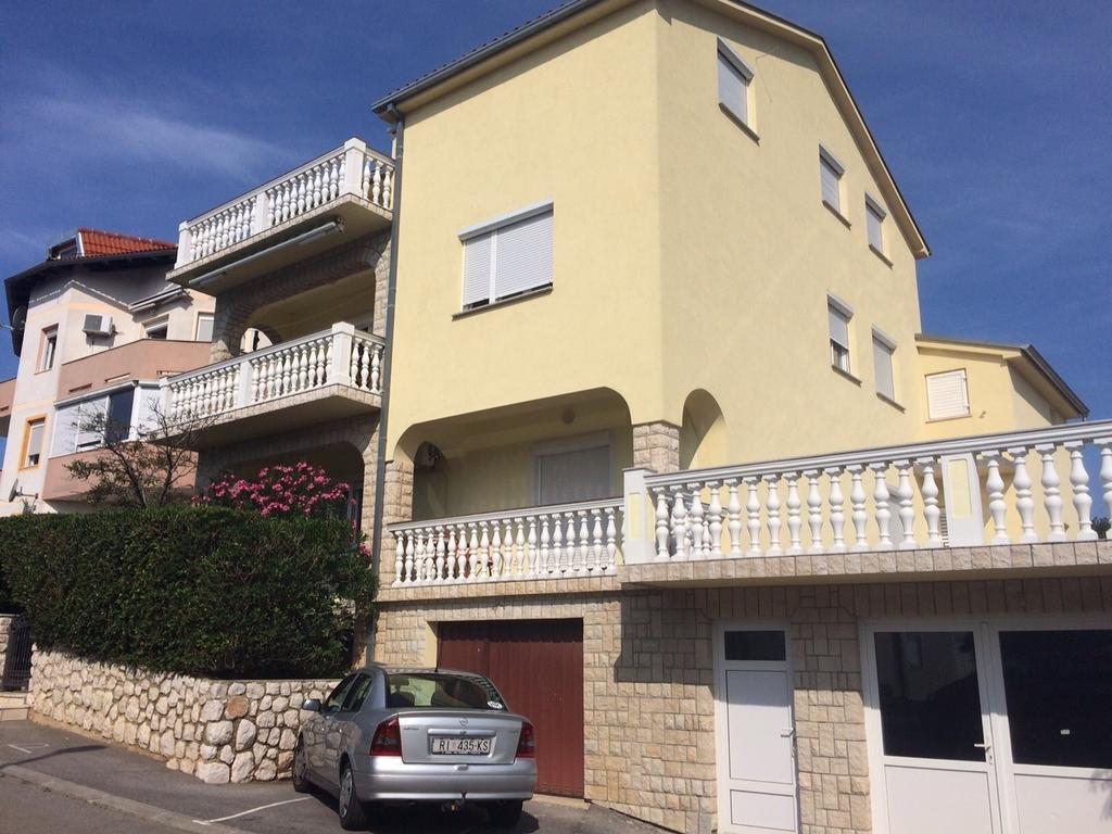 Apartment Kolundzic Novi Vinodolski Ruang foto