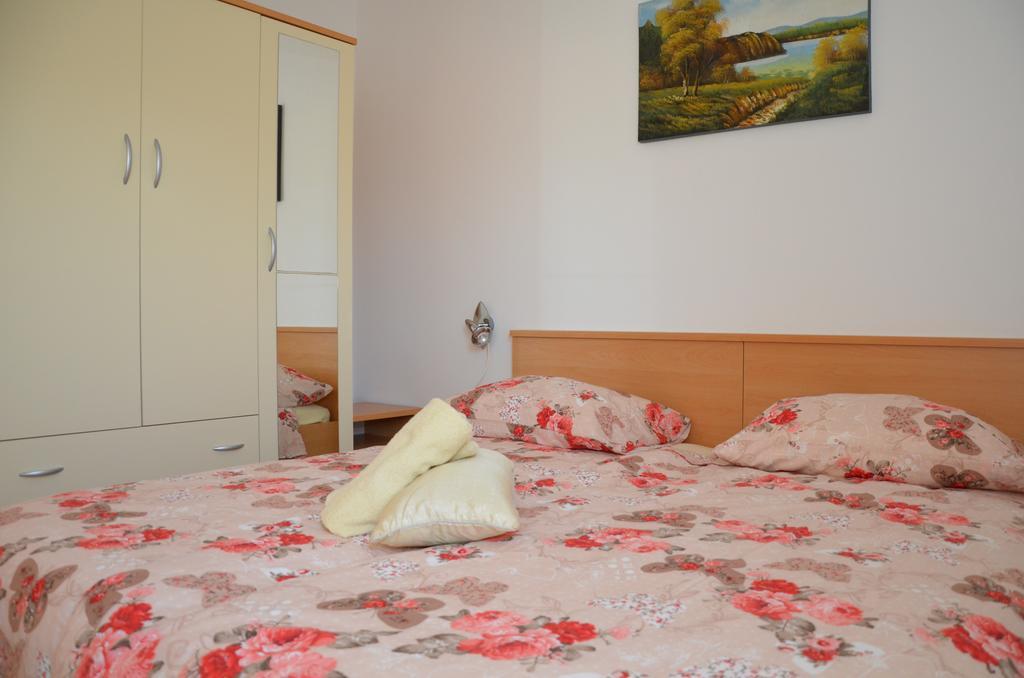 Apartment Kolundzic Novi Vinodolski Bagian luar foto