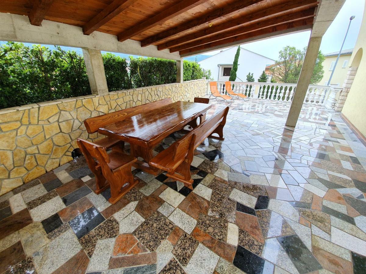Apartment Kolundzic Novi Vinodolski Bagian luar foto